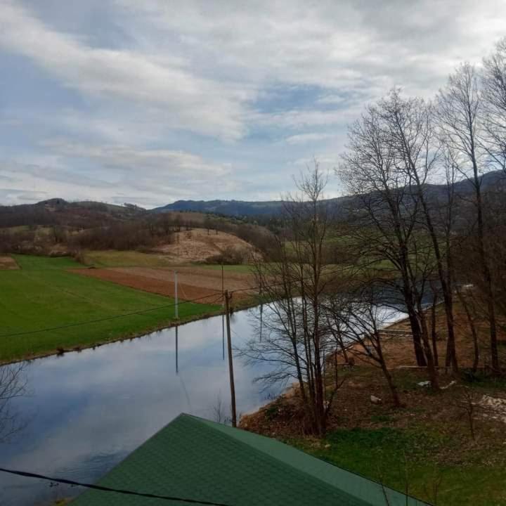 Ferienwohnung Smjestaj Na Selu,Porodica Gvozdenac Sipovo Exterior foto
