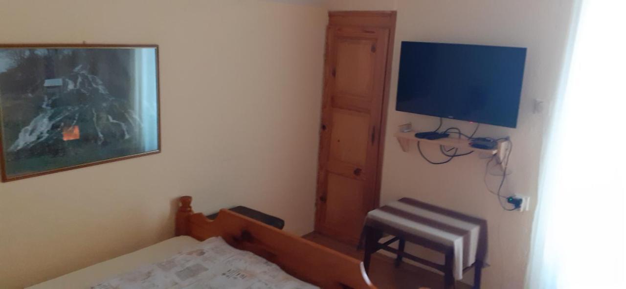 Ferienwohnung Smjestaj Na Selu,Porodica Gvozdenac Sipovo Exterior foto